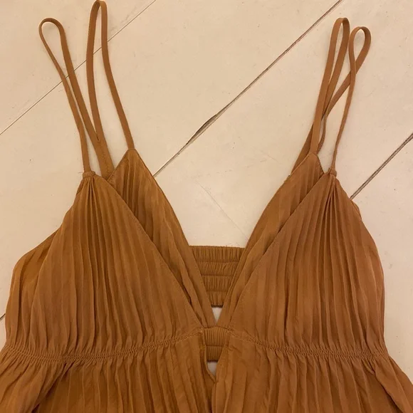 A.L.C Arianna Cutout Pleated Maxi Dress - Picture 9 of 16